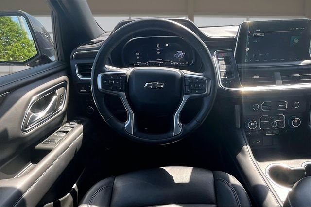 Used 2022 Gray Chevrolet Z71 image 5
