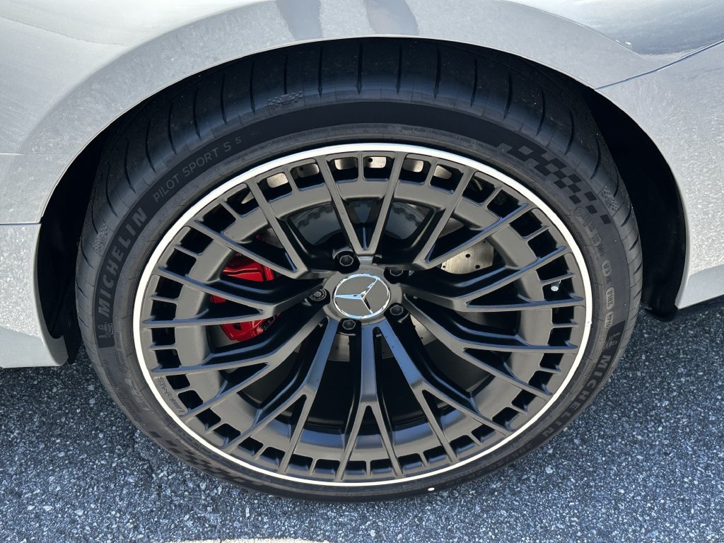New 2027 MANUFAKTUR Alpine Grey Mercedes-Benz AMG® CLE 53 image 54