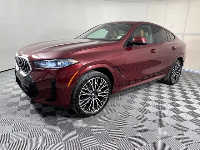 Used 2024 Red BMW xDrive40i image 3