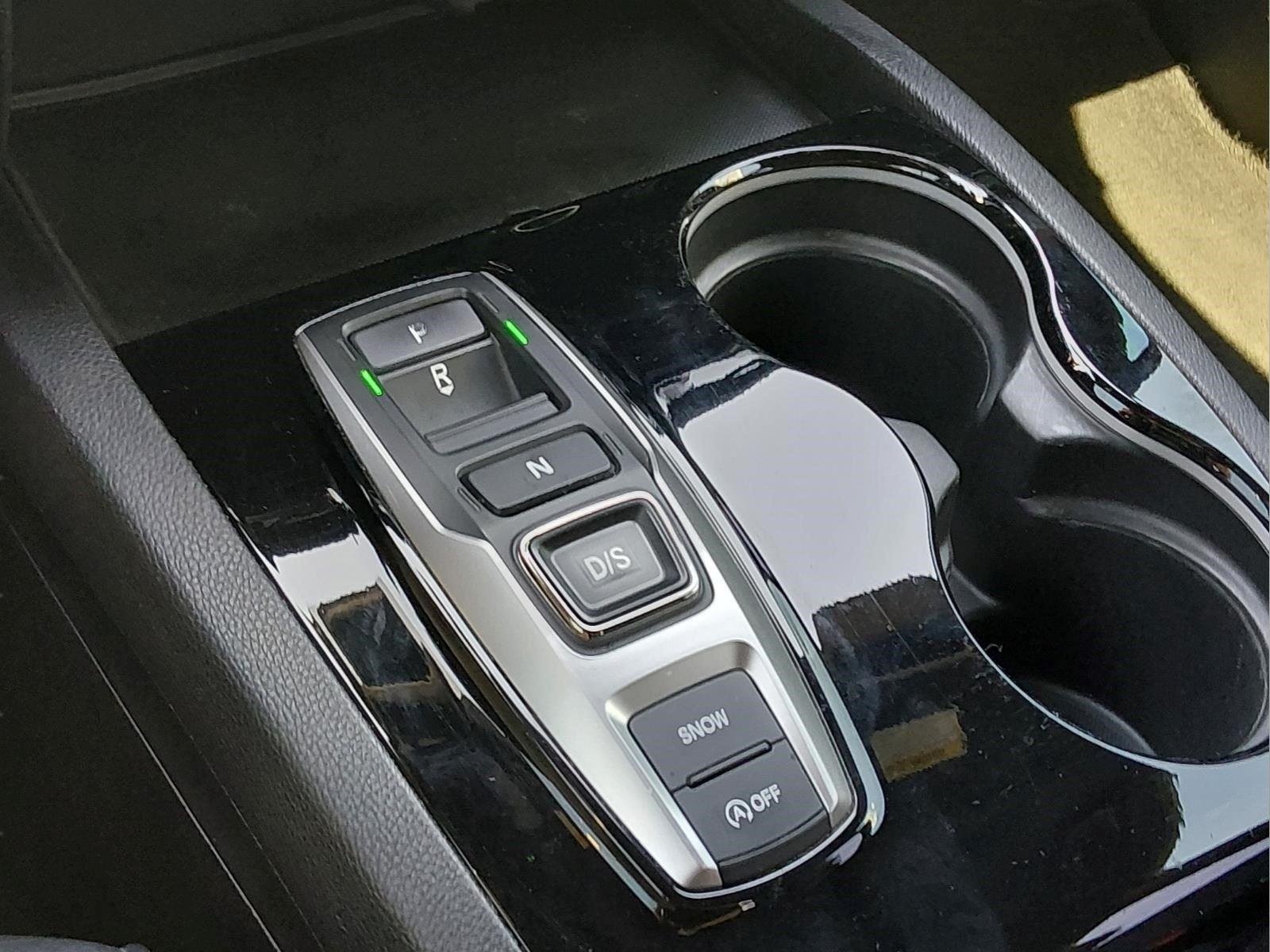 Used 2019 White Diamond Pearl Honda Touring image 26