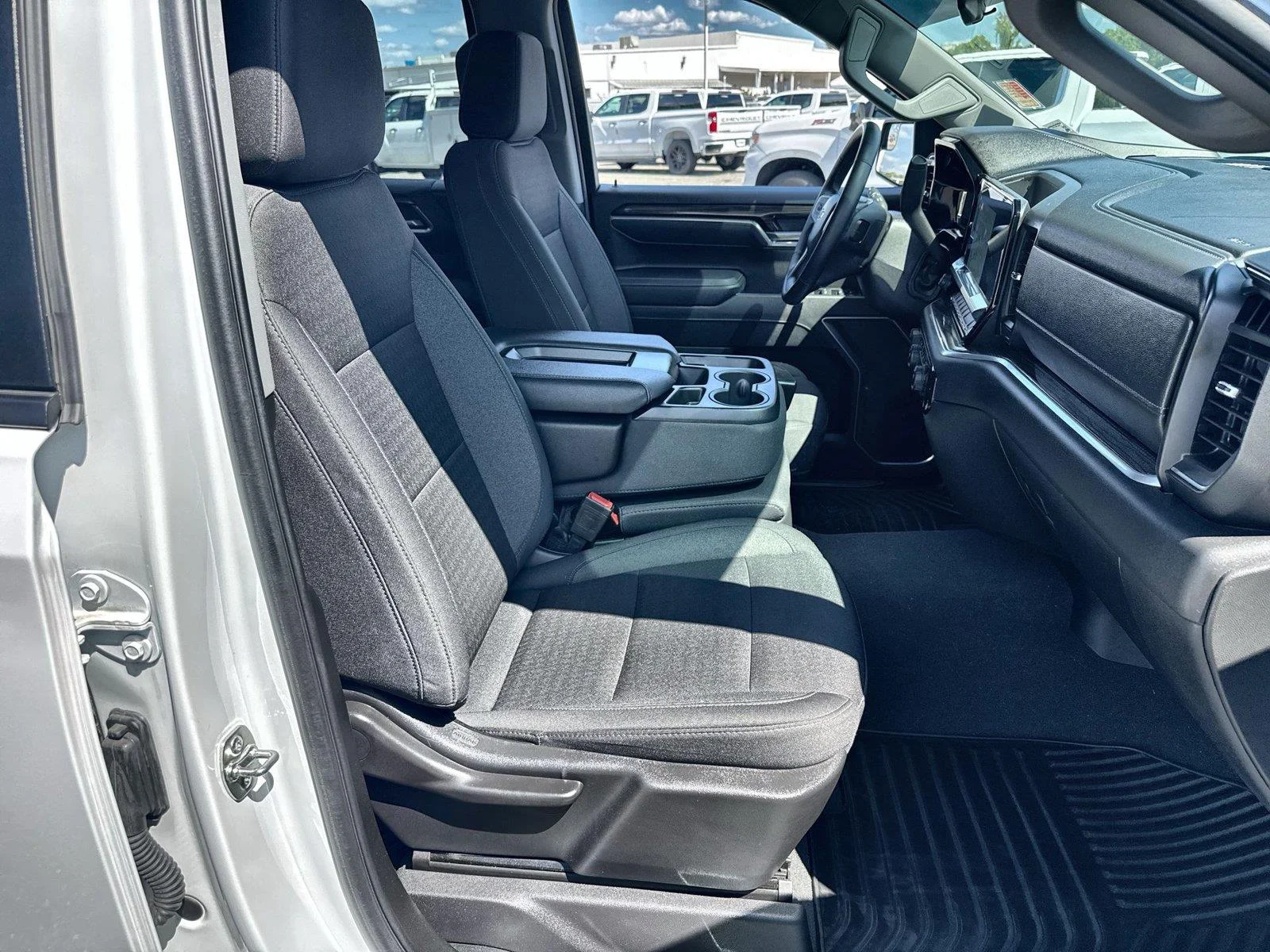 Certified Used 2025 Summit White Chevrolet RST image 27