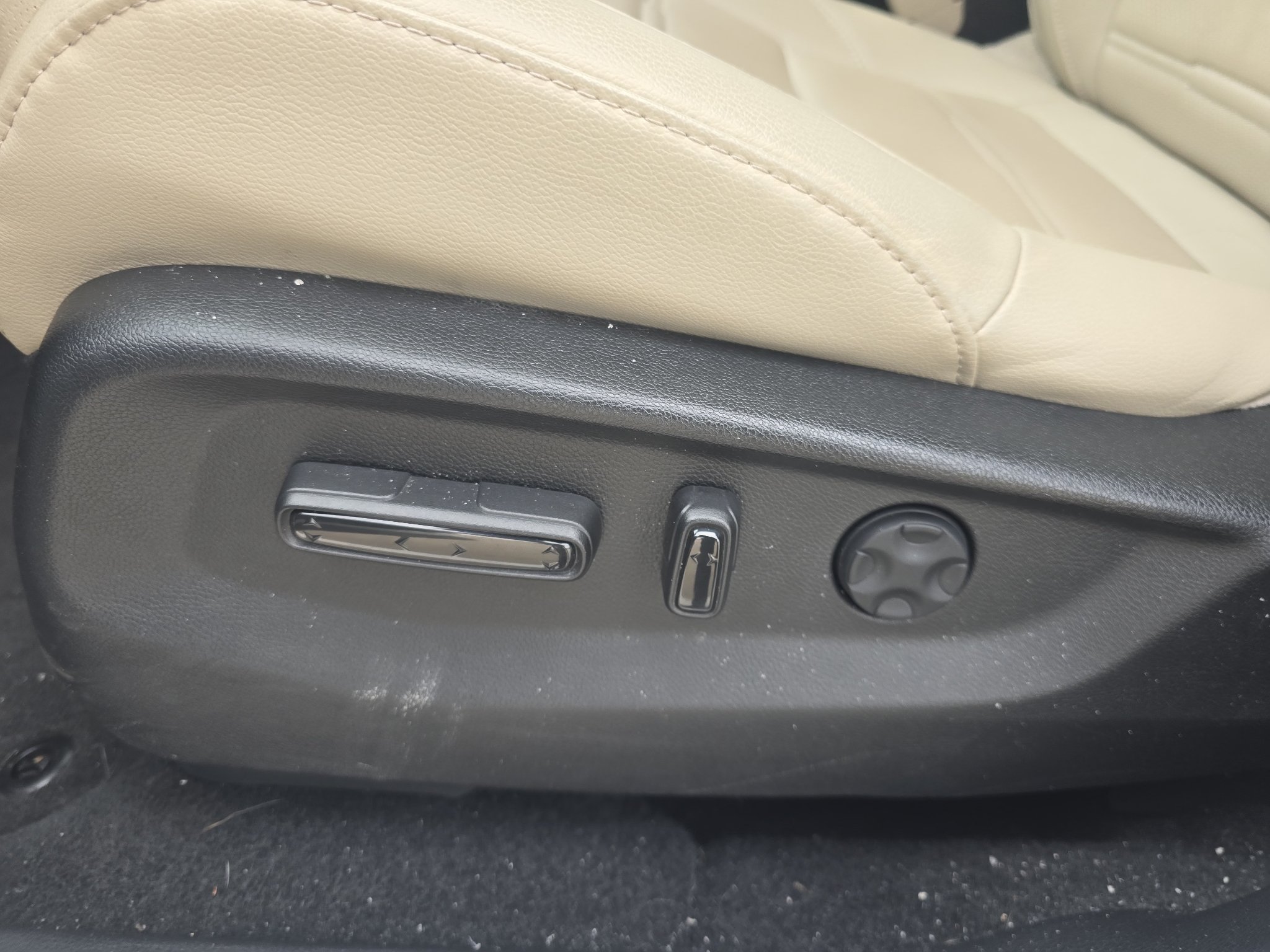 Used 2021 Platinum White Pearl Honda Touring image 16