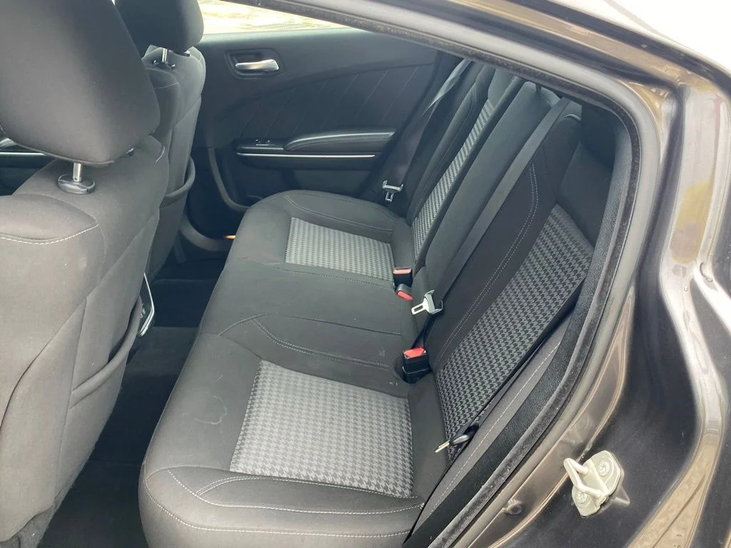 Used 2023 Gray Dodge SXT image 8