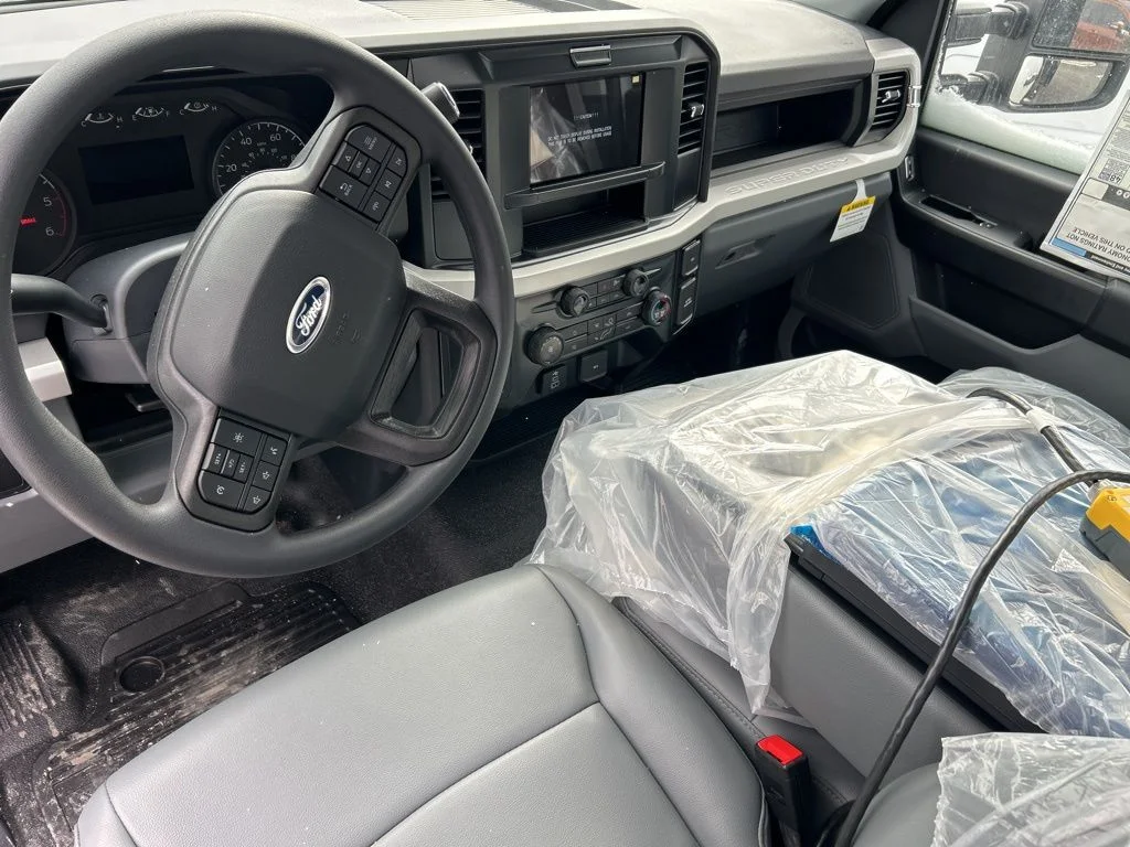 2026 Ford F-550 Super Duty Chassis Cab XL - Photo 8