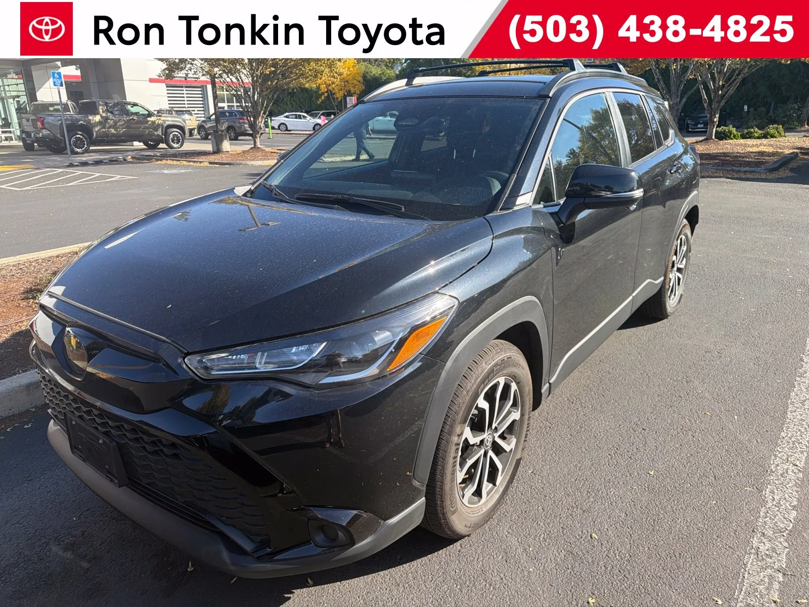 Used 2025 Black Toyota Hybrid SE image 1