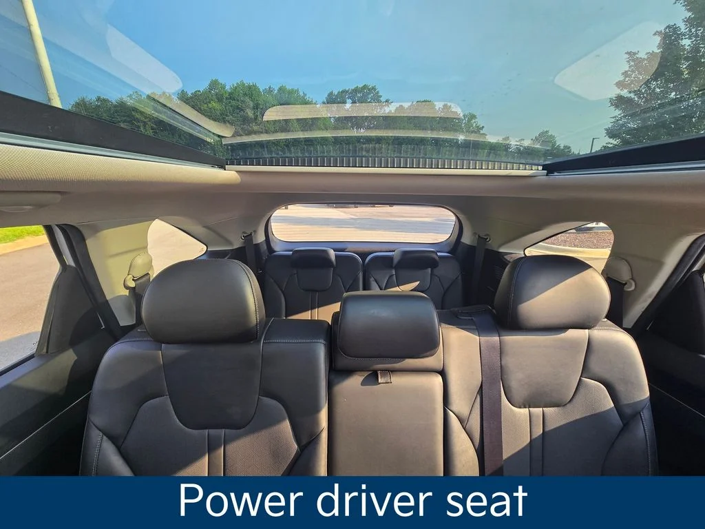 Used 2022 White Kia S image 11