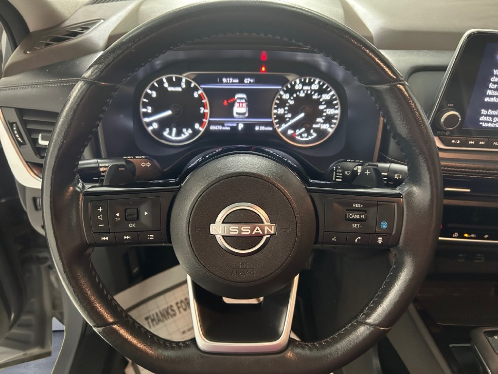 Used 2023 Gray Nissan SV image 9