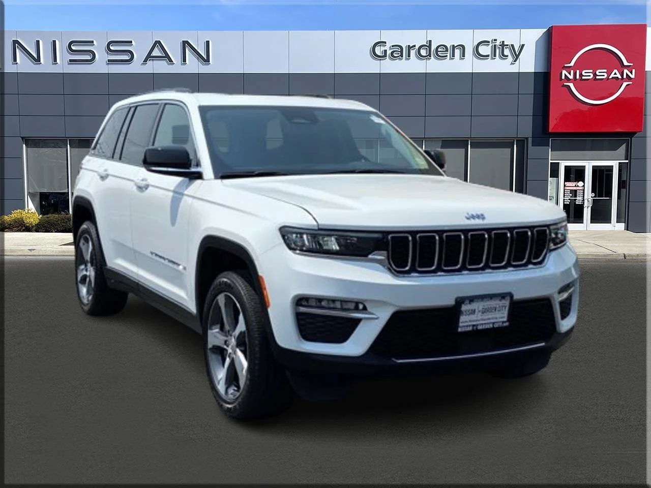 Used 2024 Bright White Clearcoat Jeep 4DR 4WD image 1