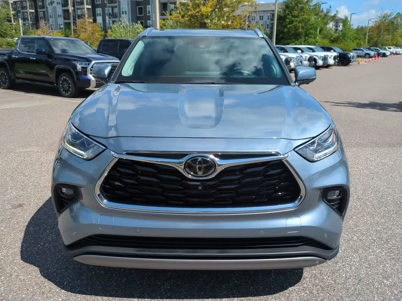 Certified Used 2024 Moon Dust Toyota Platinum image 9