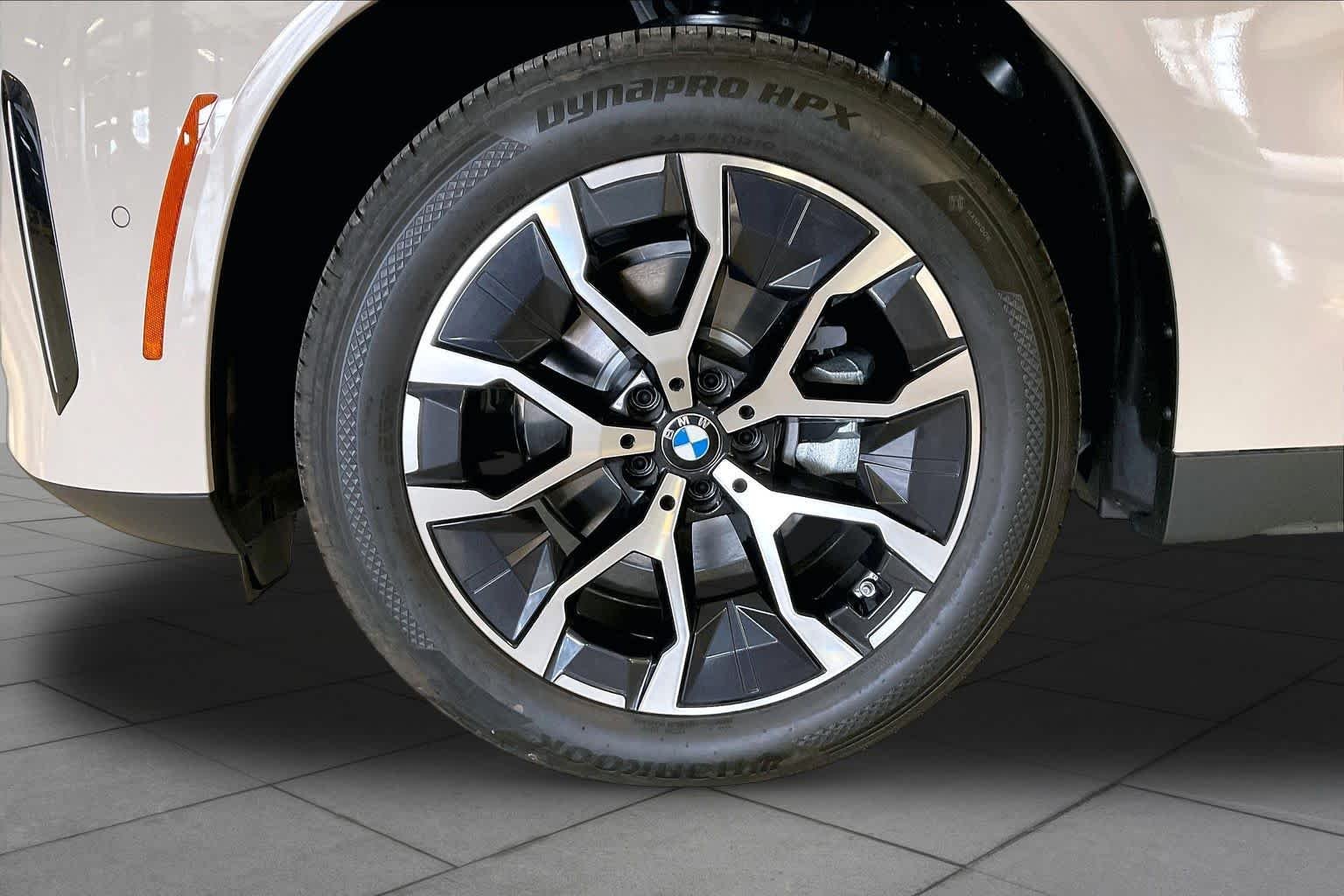 New 2026 Dune Grey Metallic BMW 30 xDrive image 11