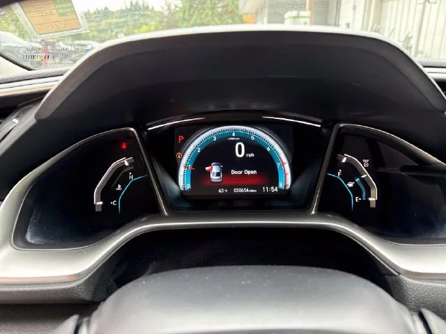 Used 2018  Honda EX image 17