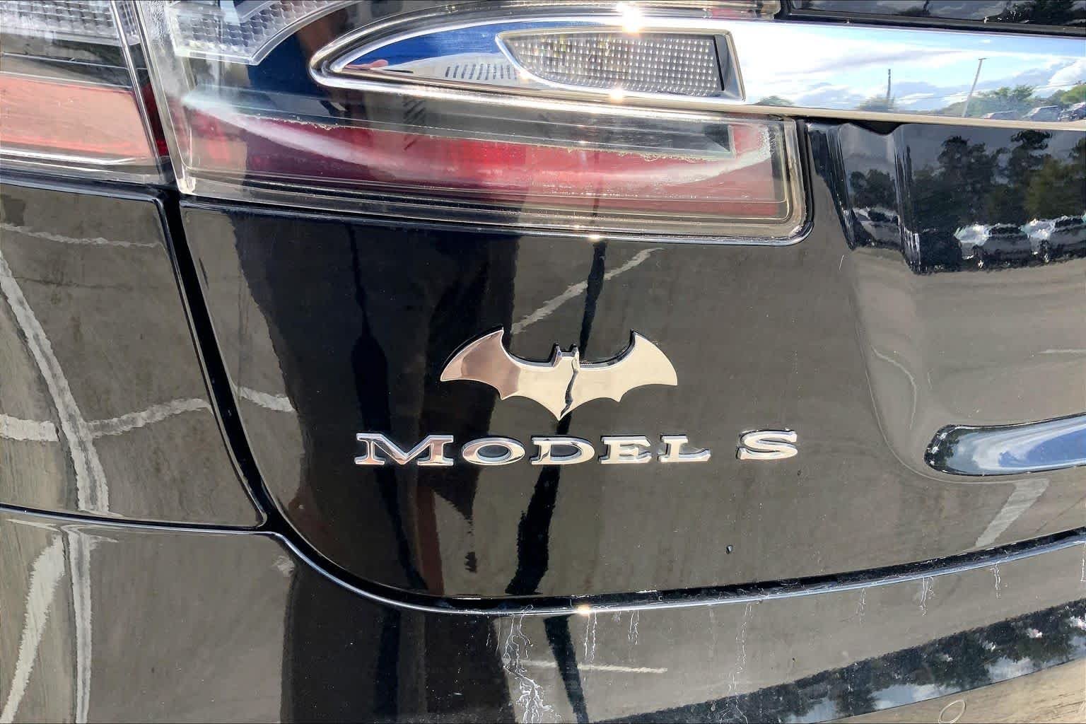 Used 2018 Obsidian Black Metallic Tesla 75D image 29
