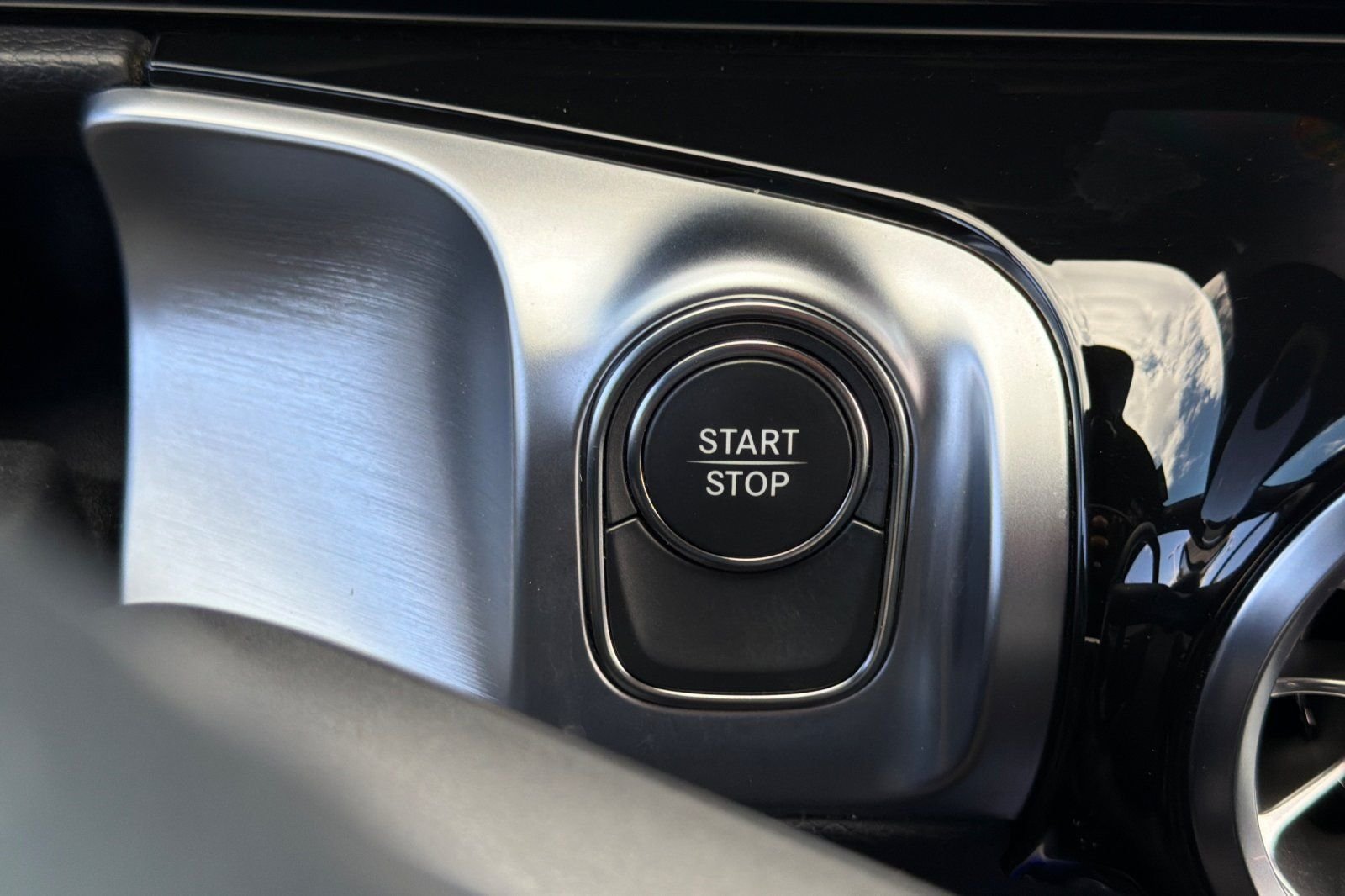 Certified Used 2023 White Mercedes-Benz 300 image 19