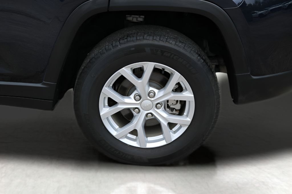 Used 2023 Black Jeep Limited image 9