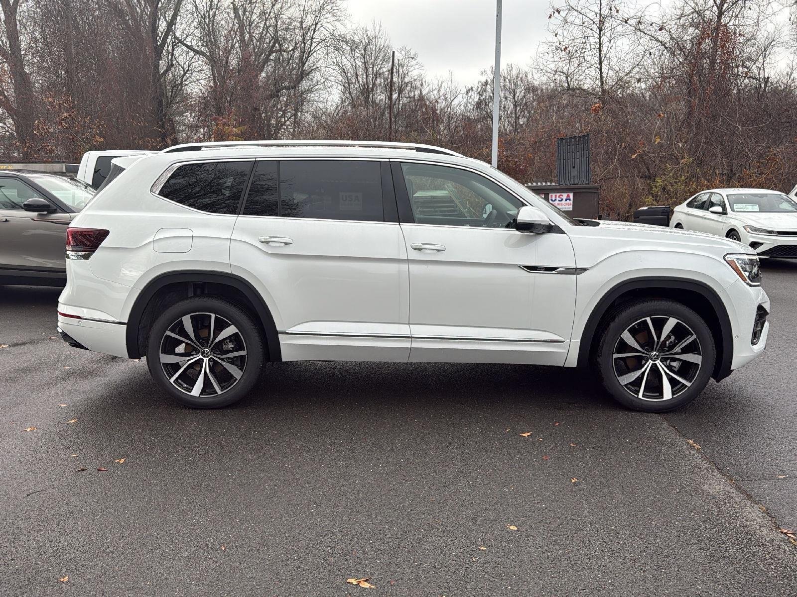 2026 Volkswagen Atlas SEL Premium R-Line - Photo 8