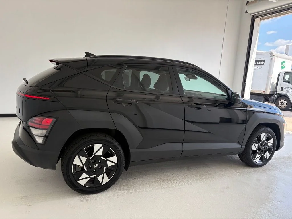 Used 2024 Black Hyundai SEL image 19
