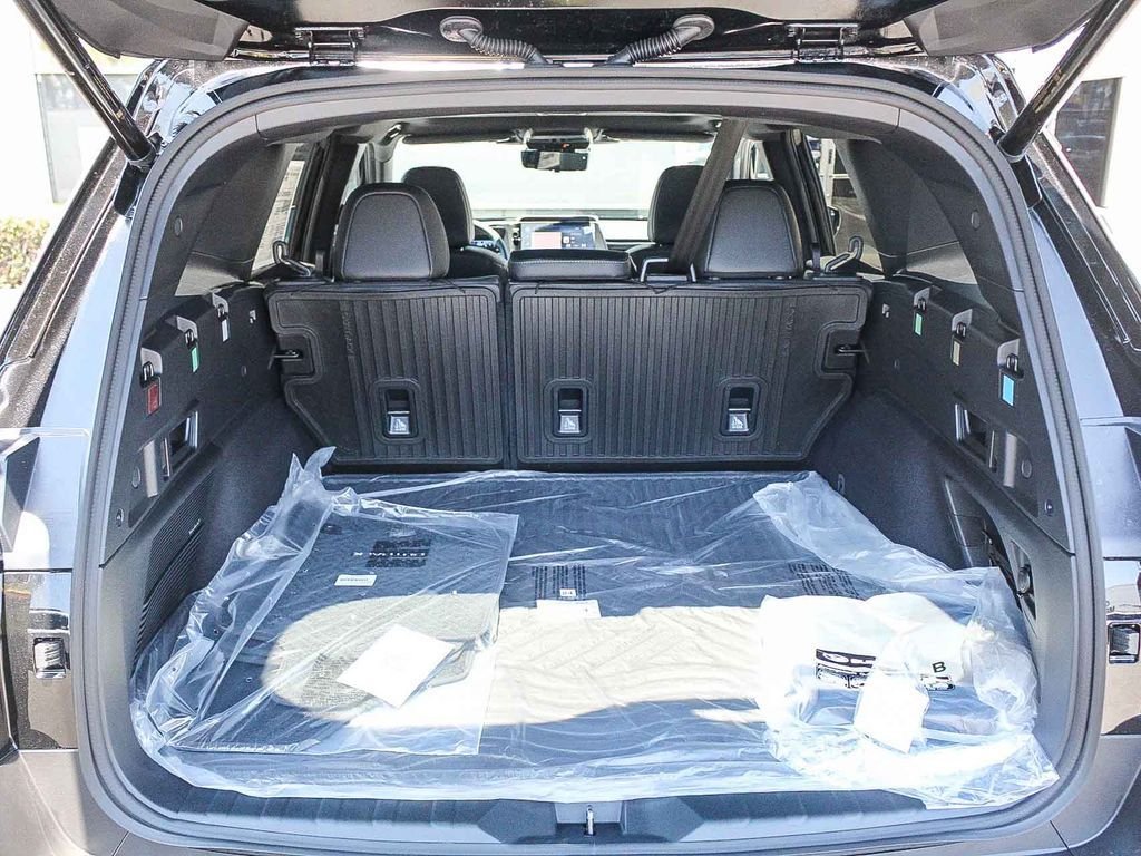 New 2026 CRYSTAL BLACK SILICA Subaru Touring image 26