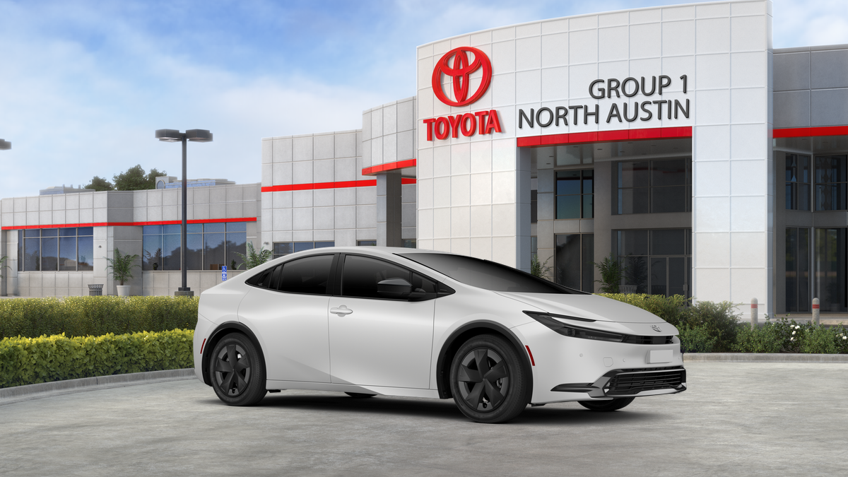 New 2025 Wind Chill Pearl Toyota LE image 14