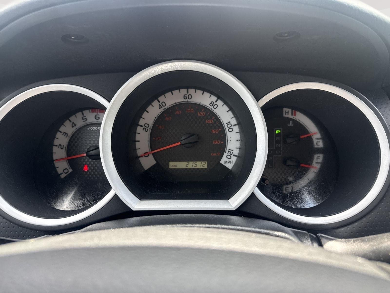 Used 2015 Toyota Tacoma Base with VIN 5TFTX4CN3FX054416 for sale in Kansas City
