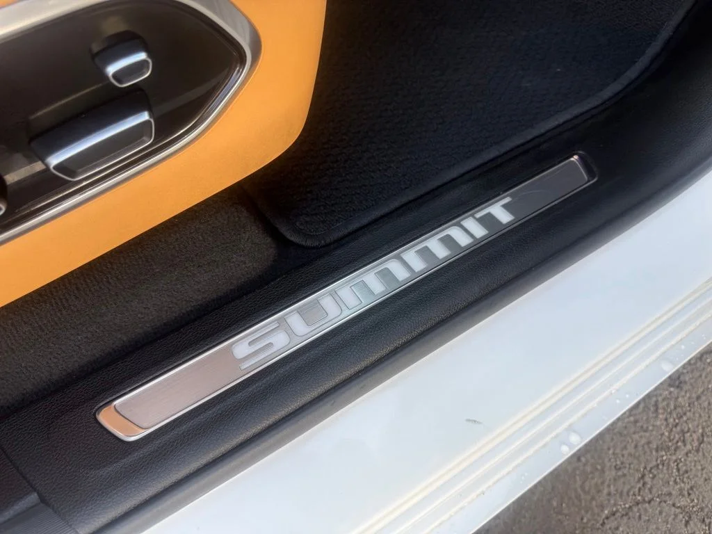 Used 2022 White Jeep Summit image 61