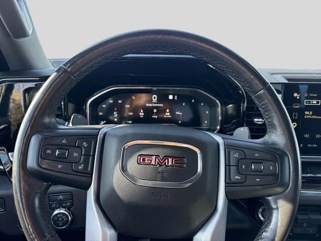 Used 2022 Silver GMC Elevation image 10