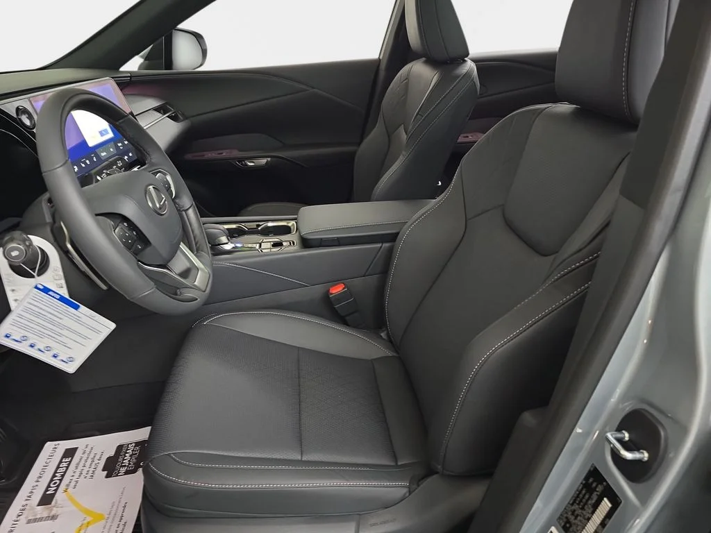 New 2026 Iridium Lexus PREMIUM PLUS image 15