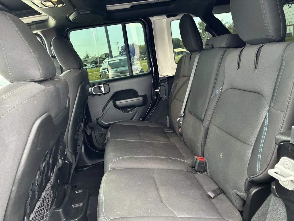 Used 2022 Black Jeep Unlimited Rubicon 4xe image 19