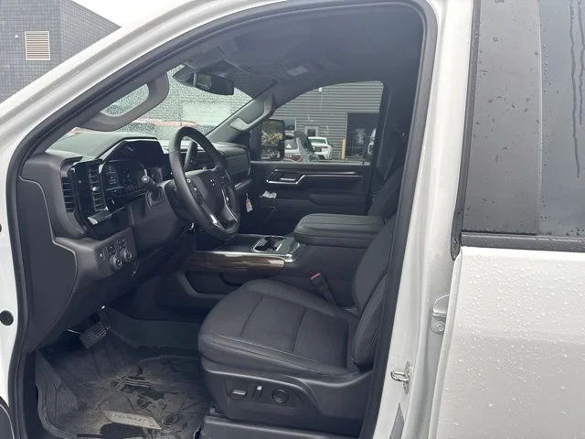 Used 2024 White Chevrolet LT image 14