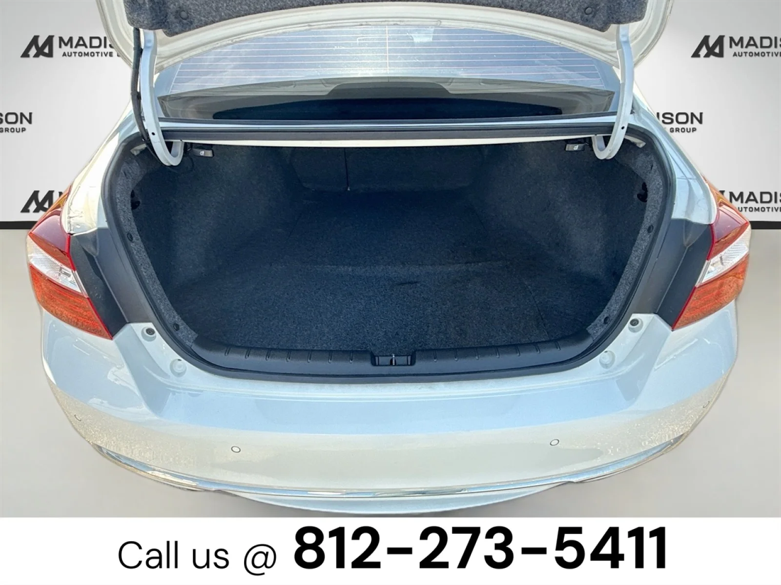 Used 2017 White Honda Touring image 27