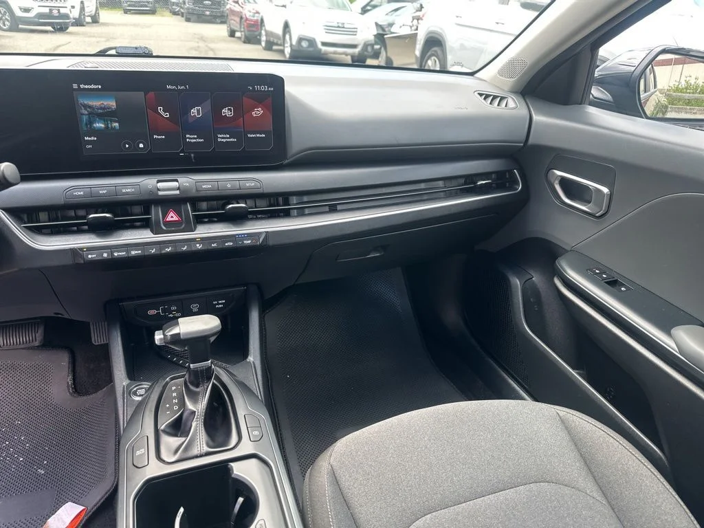 Used 2025 Black Kia LXS image 25