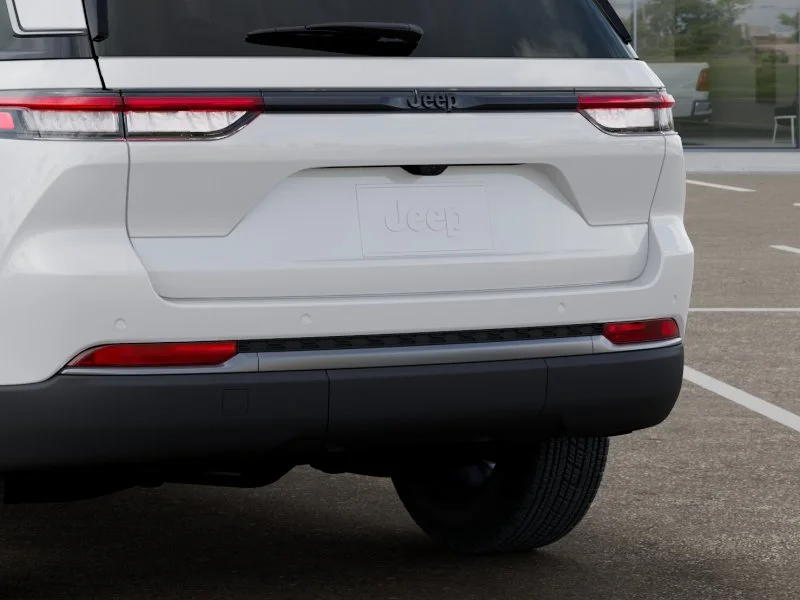 New 2027 Bright White Clear-Coat Paint Jeep Laredo Altitude image 49
