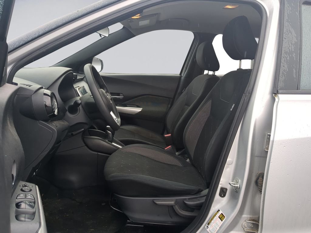 Used 2018 Silver Nissan SV image 12
