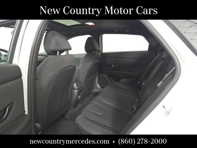 Used 2026 White Hyundai SEL Sport image 12