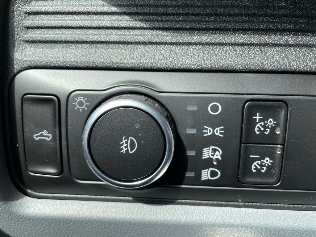 New 2026 Oxford White Ford F-550® XL image 19