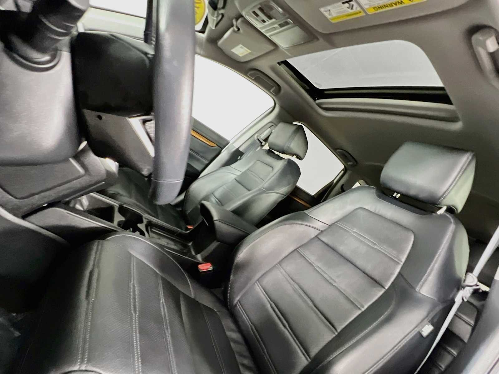 Used 2019 Platinum White Pearl Honda Touring image 23