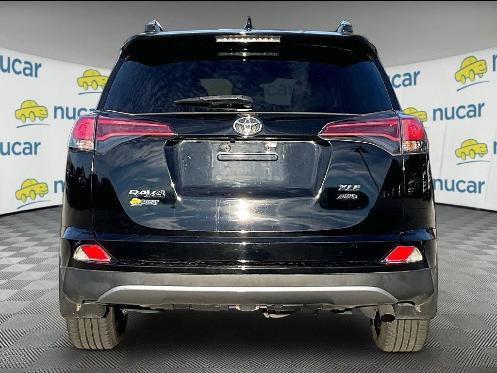 Used 2018 Black Toyota XLE image 5
