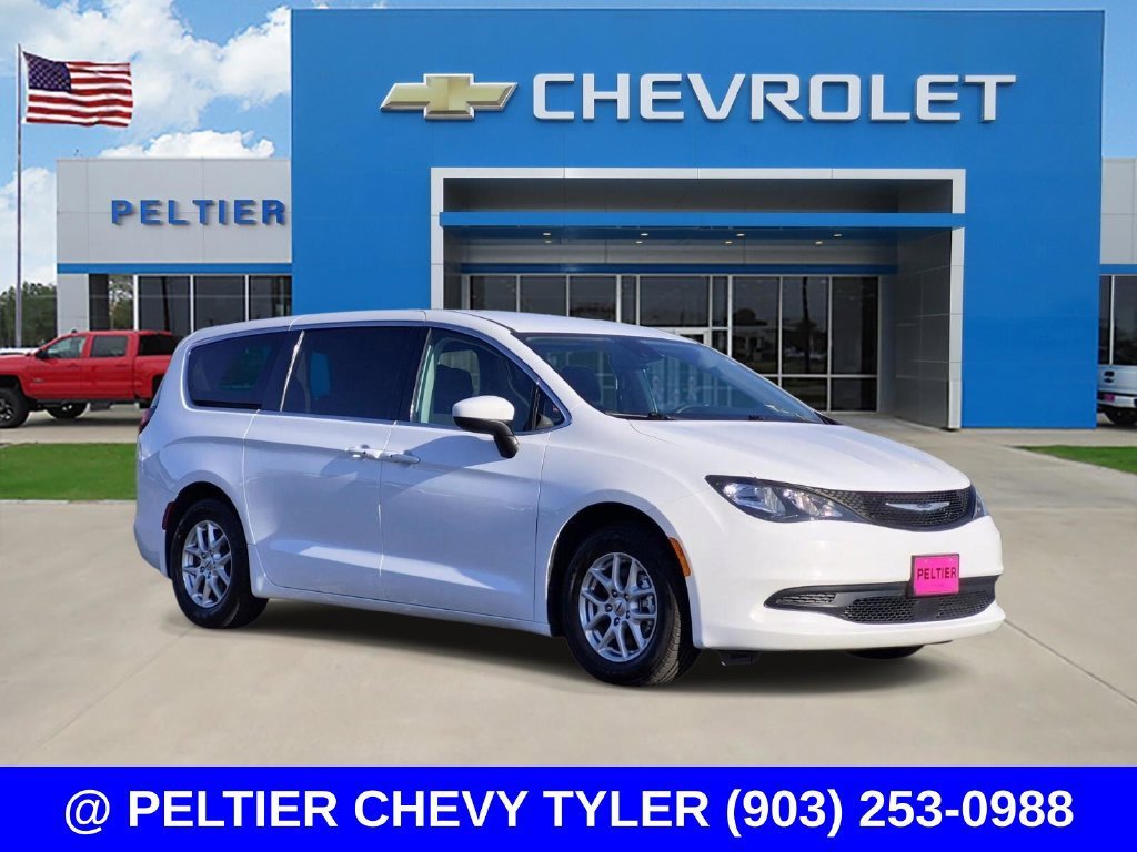 2023 Chrysler Voyager