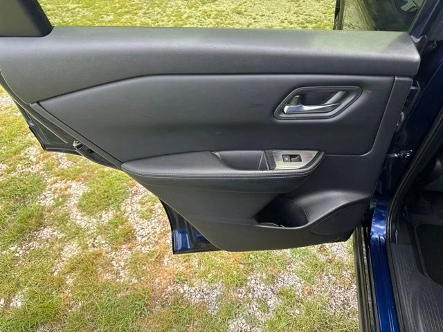 Used 2024 Blue Nissan SV image 28