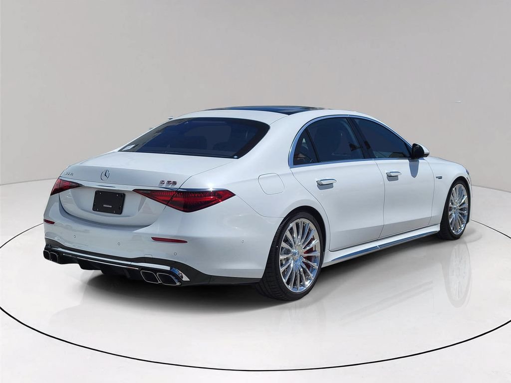 New 2026 MANUFAKTUR Moonlight White Metallic Mercedes-Benz AMG® S 63 E 4MATIC® Sedan image 6