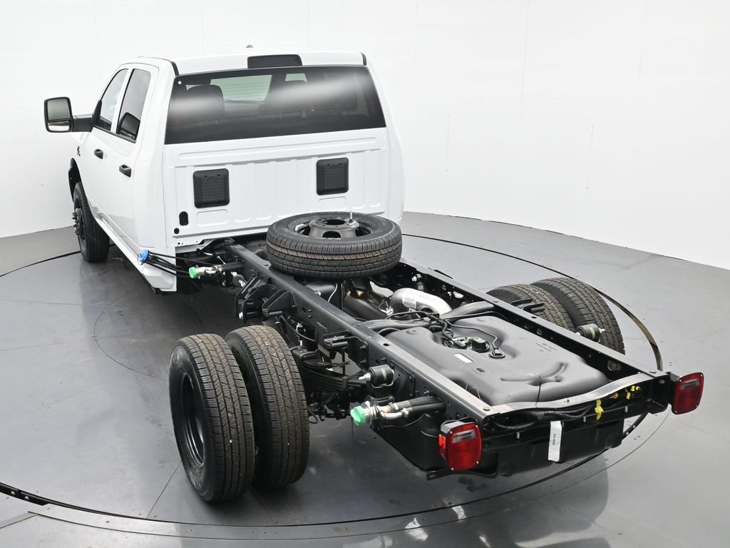 New 2026 Bright White Clearcoat RAM Tradesman image 28