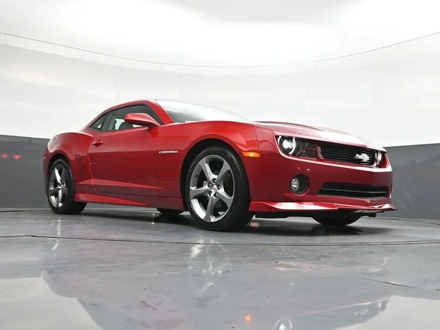 Used 2013 Red Chevrolet 2LT image 28