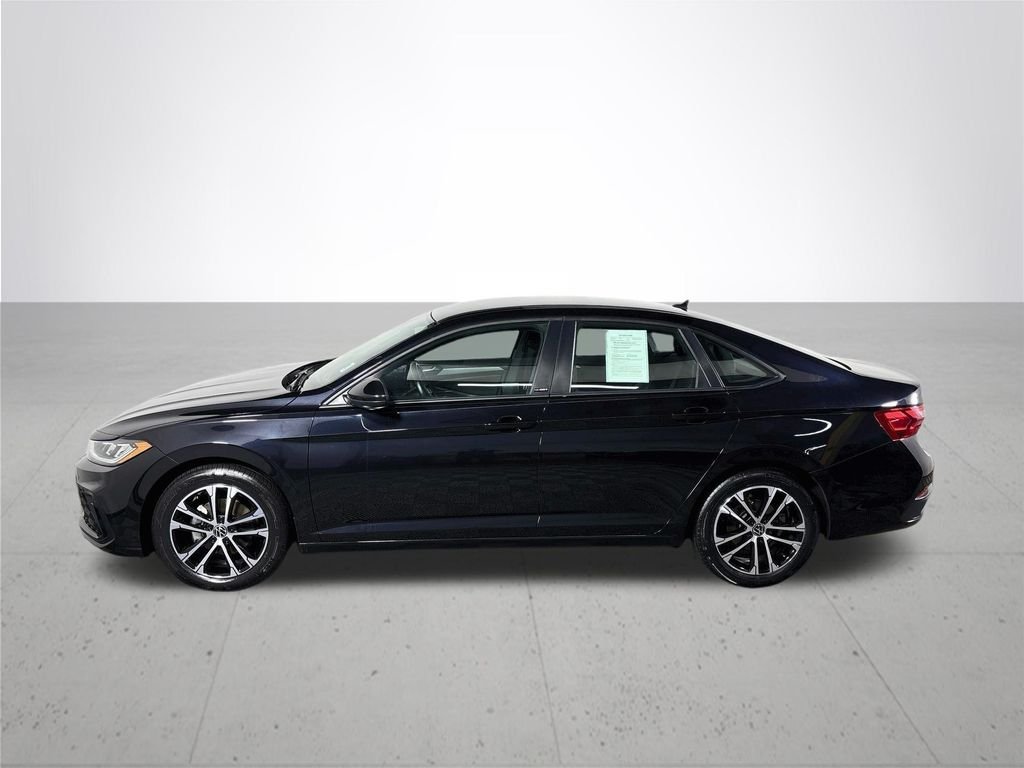 Certified Used 2025 Deep Black Pearl Volkswagen 1.5T Sport image 10
