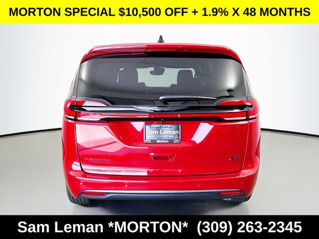 New 2026 Red Hot Pearl-Coat Exterior Paint Chrysler Select image 6