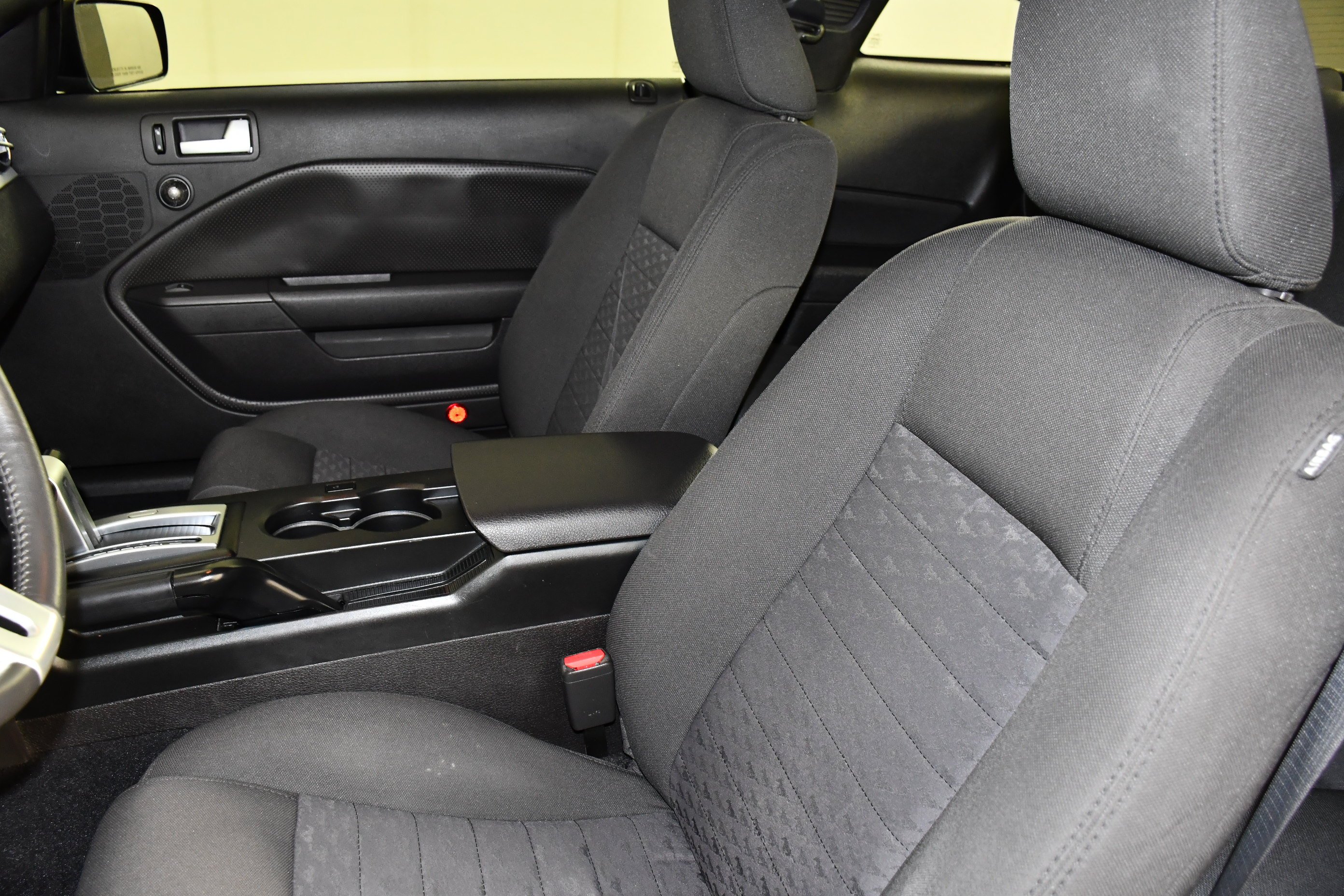 Used 2008 Black Ford GT Deluxe image 32