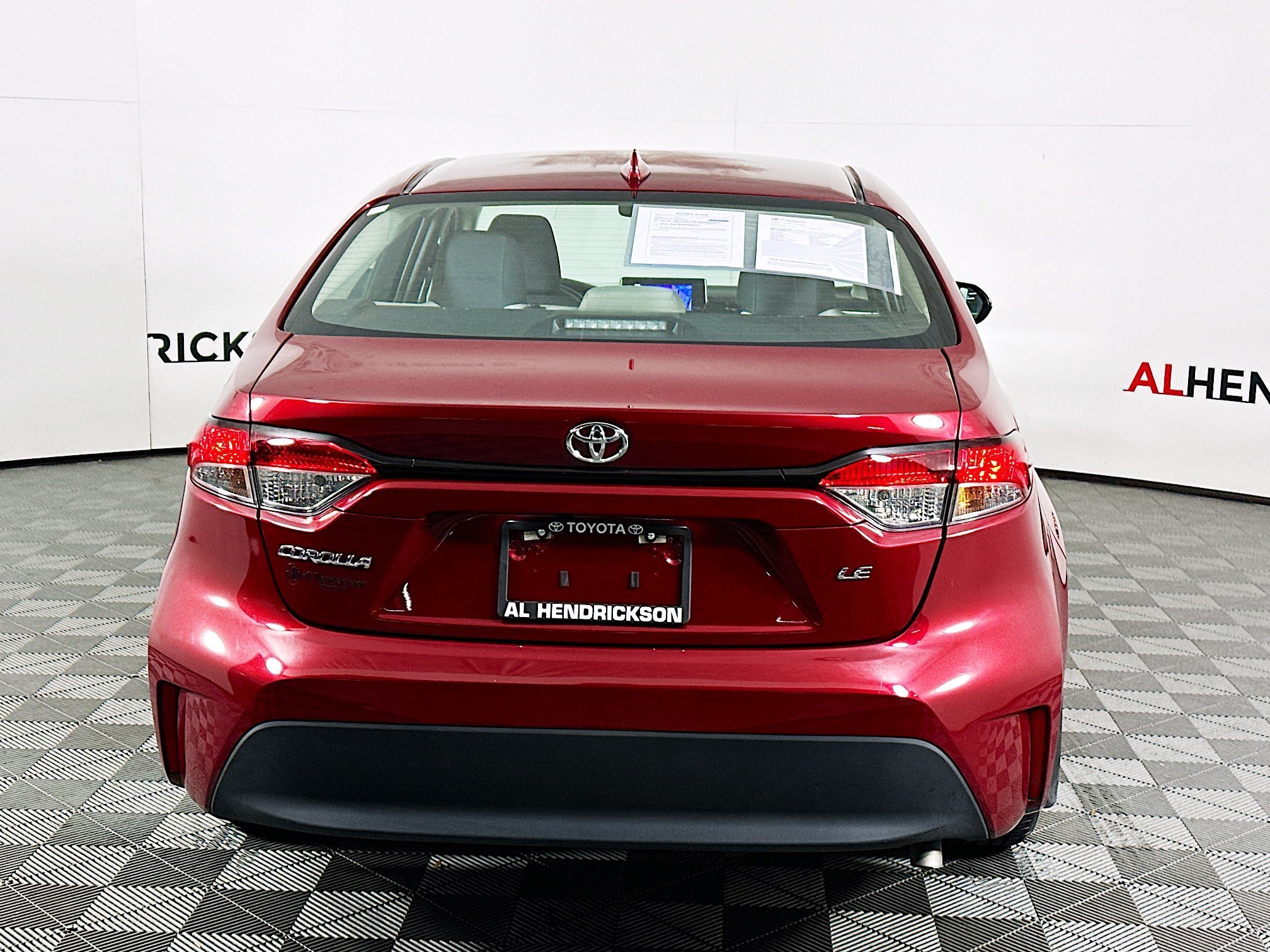 Used 2025 Pearl Toyota LE image 4