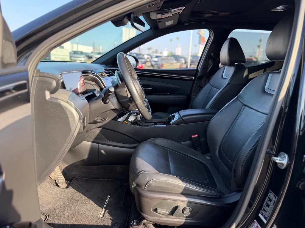 Used 2022 Black Hyundai Limited image 5