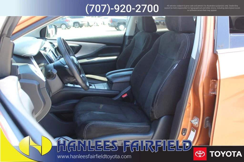 Used 2015 Orange Nissan SV image 12