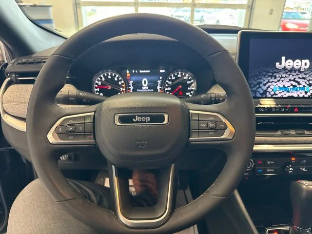 2023 Jeep Compass Latitude Lux - Photo 25