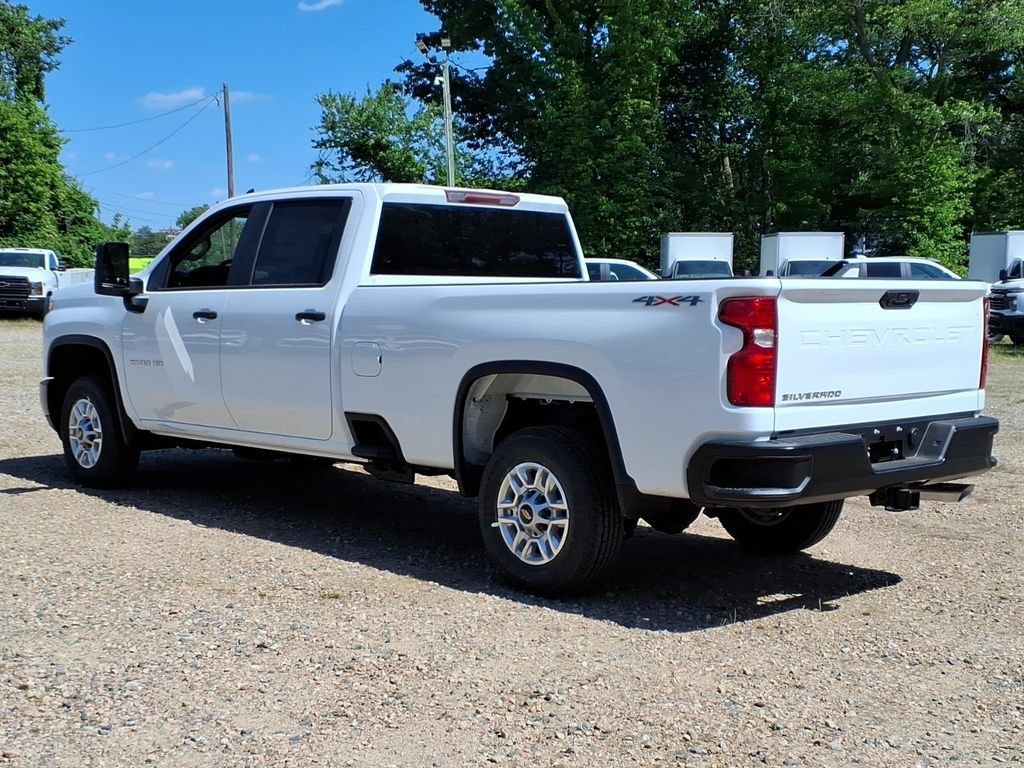 New 2026 Summit White Chevrolet WT image 6