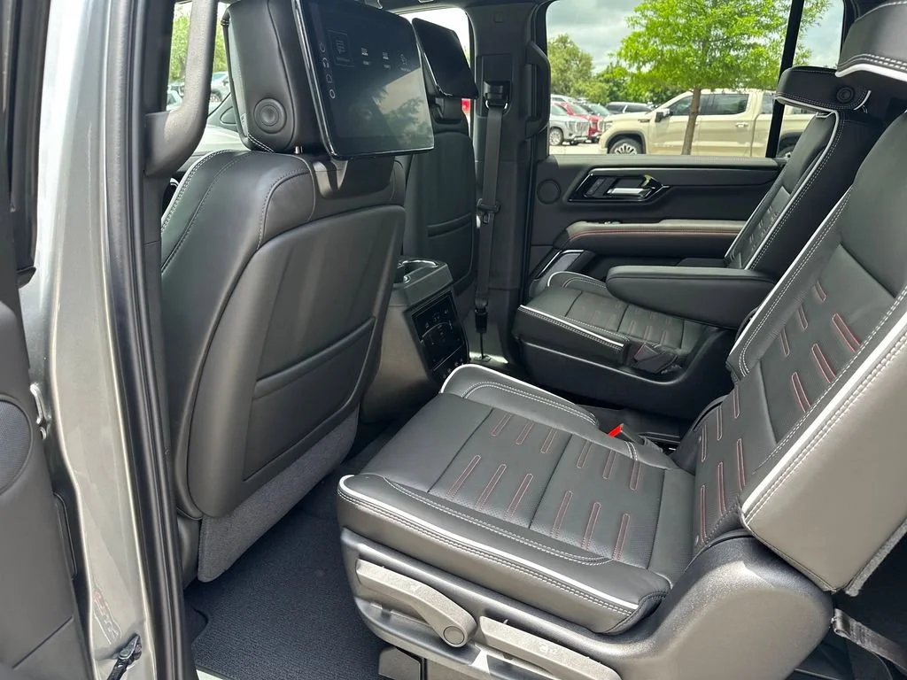 New 2026 Sterling Metallic GMC AT4 Ultimate image 39